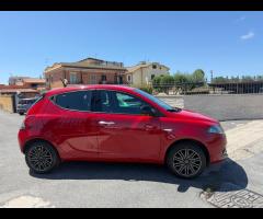 Lancia Ypsilon 1.0 FireFly 5 porte Hybrid Gold - 11