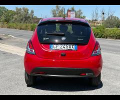 Lancia Ypsilon 1.0 FireFly 5 porte Hybrid Gold - 14