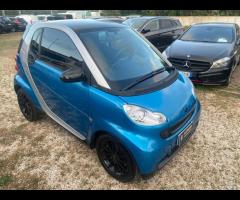 SMART - Fortwo - 1000 52 kW MHD coupé pure