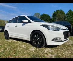 HYUNDAI - i20 - 1.2 GPL 5p. Blackline - NEOPATENTA
