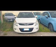 Ricambi Hyundai I20 1.2 B del 2012 motore G4LA