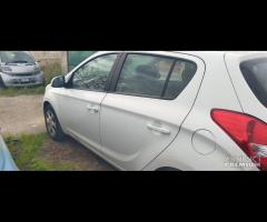 Ricambi Hyundai I20 1.2 B del 2012 motore G4LA - 8