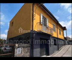 Casa indipendente con giardino a Linguaglossa