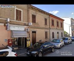 Casa abbinata con garage e giardino centro Chiarav
