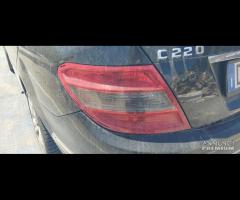 Ricambi Mercedes W204 2.2 D del 2008 - 16