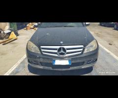 Ricambi Mercedes W204 2.2 D del 2008 - 17