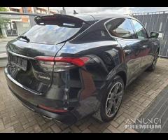 Maserati Levante V6 350 CV Q4 Gransport - 10