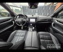 Maserati Levante V6 350 CV Q4 Gransport - 12