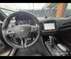 Maserati Levante V6 350 CV Q4 Gransport - 15