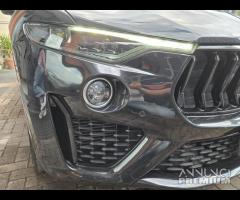 Maserati Levante V6 350 CV Q4 Gransport