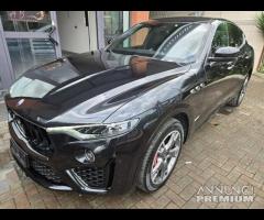 Maserati Levante V6 350 CV Q4 Gransport