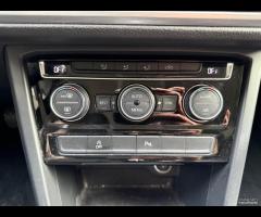 Volkswagen Touran 2.0 TDI 150 CV - 7 POSTI - 15