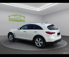 Infiniti FX FX30d GT - 6