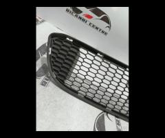 GRIGLIA ANTERIORE INFERIORE CENTRO BMW E88/E82 M S - 6