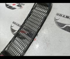 GRIGLIA ANTERIORE INFERIORE CENTRO BMW E88/E82 M S - 8