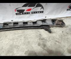 SUPPORTO STAFFA CENTRALE PARAURTI ANTERIORE MERCED