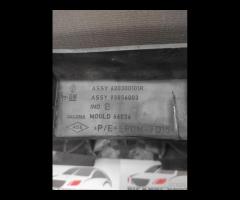 GRIGLIA STAFFA CENTRALE ANTERIORE RENAULT TRAFIC 6 - 9