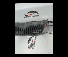 GRIGLIA PARAURTI FRONTALE SKODA FABIA 2 5J0853668C - 5