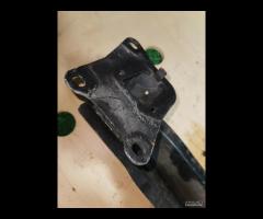 TRAVERSA PARAURTI POSTERIORE VOLKSWAGEN GOLF 6 1.6 - 4