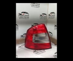 FARO FANALE STOP POSTERIORE SINISTRA SKODA OCATVIA
