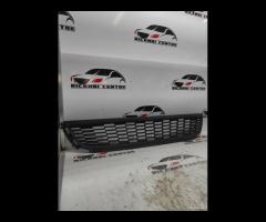 GRIGLIA PARAURTI ANTERIORE VOLKSWAGEN POLO 6R08536