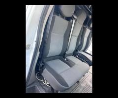 Renault Master T35 2.3 dCi/125 TP PL-SL-TM-RG Furg - 23