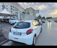 Peugeot 208 PureTech 82 5 porte Allure