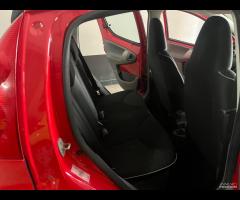 Peugeot 107 1.0 68CV 5p. 2010 - 13