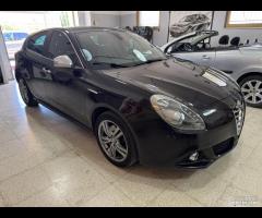 GIULIETTA 2.0 JTDM-2 Distinctive