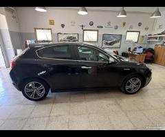GIULIETTA 2.0 JTDM-2 Distinctive