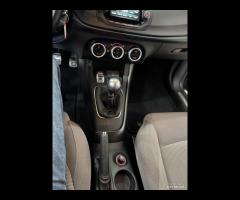 GIULIETTA 2.0 JTDM-2 Distinctive - 19