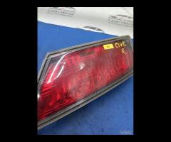 FARO FANALE POSTERIORE INTEGRATO NEL PORTELLONE DX - 9