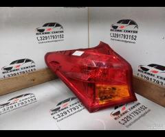 FANALE STOP POSTERIORE SX 2015 TOYOTA AURIS Hatchb - 2