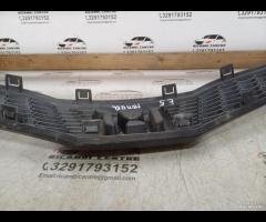 GRIGLIA ANTERIORE CON EMBLEMA 2009 HONDA JAZZ III - 15
