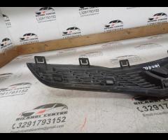 GRIGLIA ANTERIORE CON EMBLEMA 2009 HONDA JAZZ III - 16