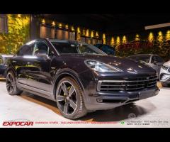 Porsche Cayenne CoupÃ© 3.0 V6 E-Hybrid EXPORT