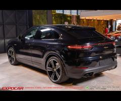 Porsche Cayenne CoupÃ© 3.0 V6 E-Hybrid EXPORT - 17