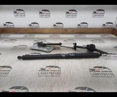 PISTONE PORTELLONE POSTERIORE DX+SUPPORTO 2010 MER