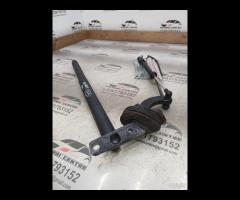 PISTONE PORTELLONE POSTERIORE DX+SUPPORTO 2010 MER - 12