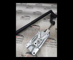 PISTONE PORTELLONE POSTERIORE DX+SUPPORTO 2010 MER - 18