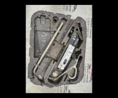 KIT EMERGENZA ATTREZZI SOLLEVATORE RUOTA MINI R50 - 7