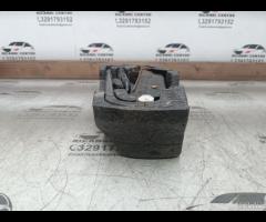 KIT EMERGENZA ATTREZZI SOLLEVATORE RUOTA TOYOTA AY - 11