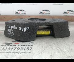 KIT EMERGENZA ATTREZZI SOLLEVATORE RUOTA TOYOTA AY - 20