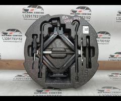 KIT EMERGENZA ATTREZZI SOLLEVATORE RUOTA KIA CEED - 2