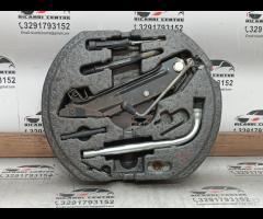 KIT EMERGENZA ATTREZZI SOLLEVATORE RUOTA AUDI A3 1 - 2