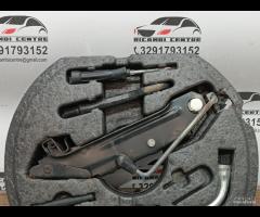 KIT EMERGENZA ATTREZZI SOLLEVATORE RUOTA AUDI A3 1 - 3