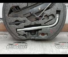 KIT EMERGENZA ATTREZZI SOLLEVATORE RUOTA AUDI A3 1 - 4