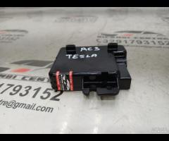 CENTRALINA MODULO USB AUX TESLA MODEL Y 2021-2025 - 7