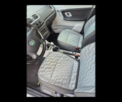 Skoda Roomster 1.4 16V Comfort - 9