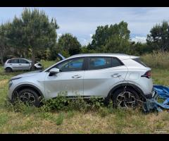 Kia Sportage 1.6 TGDi MHEV VETTURA DANNEGGIATA - 9